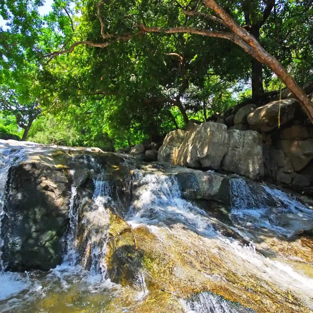Bonda River: Santa Marta, Colombia