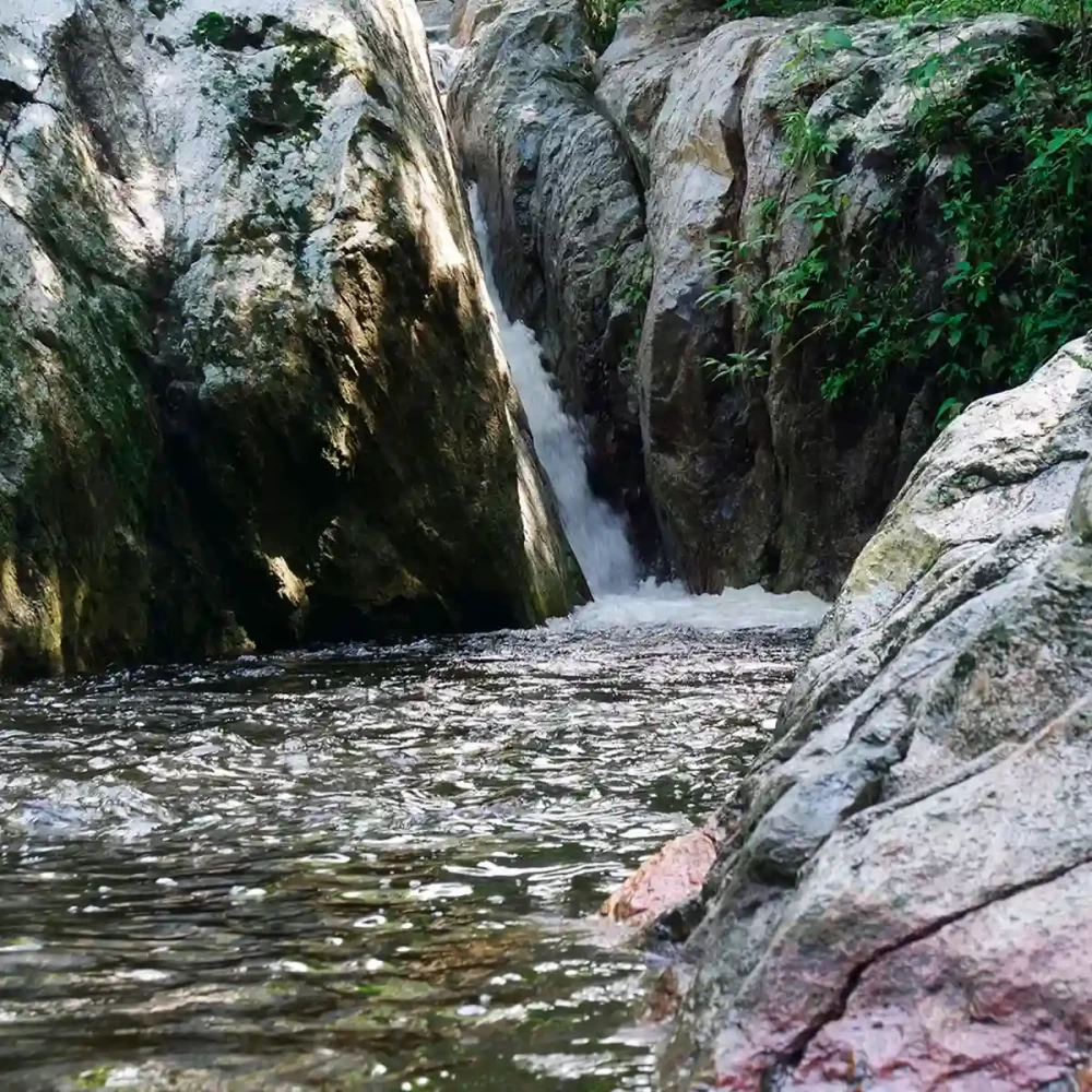 Bonda River: Santa Marta, Colombia