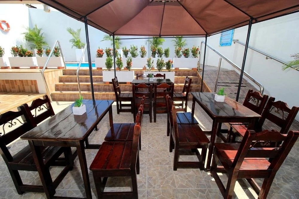 Rodadero Inn